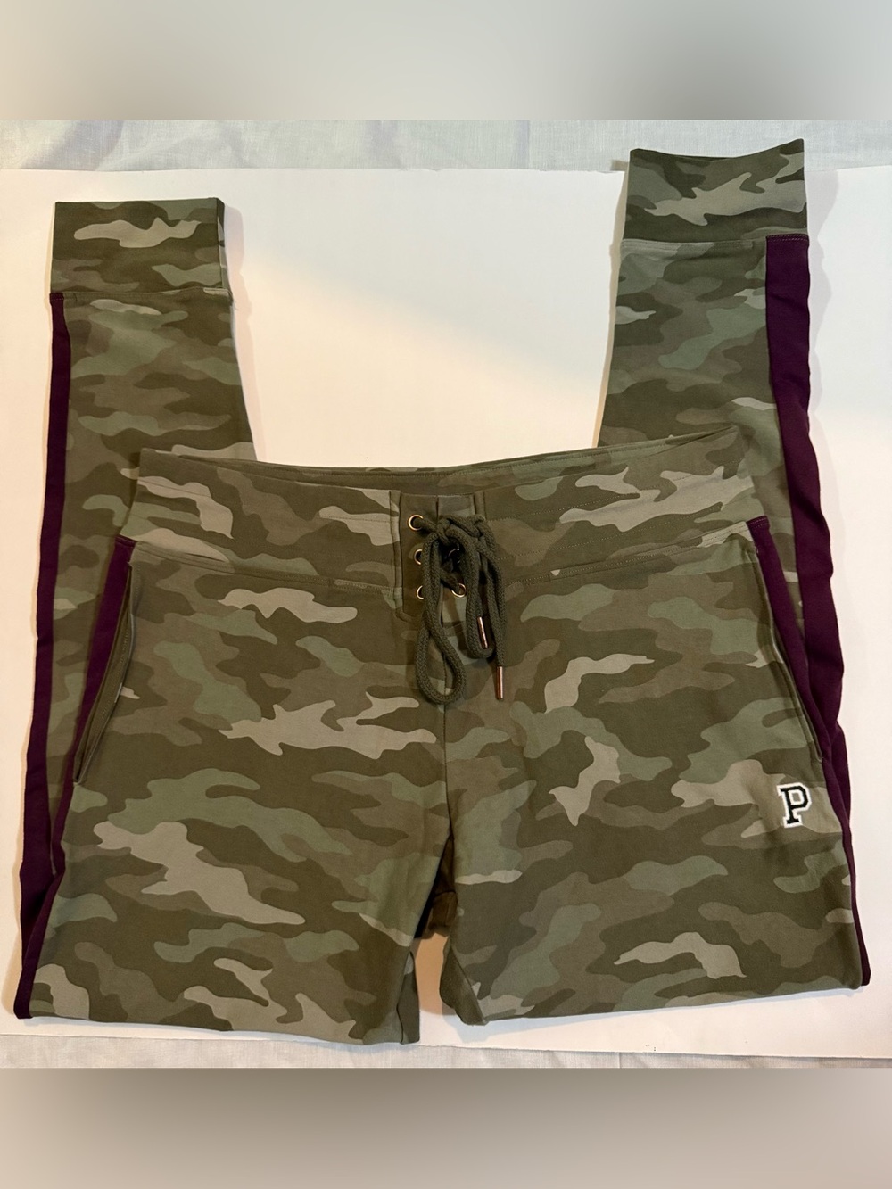 PINK Victoria's Secret Women's Olive Camo Yoga Leggings with Purple Accents